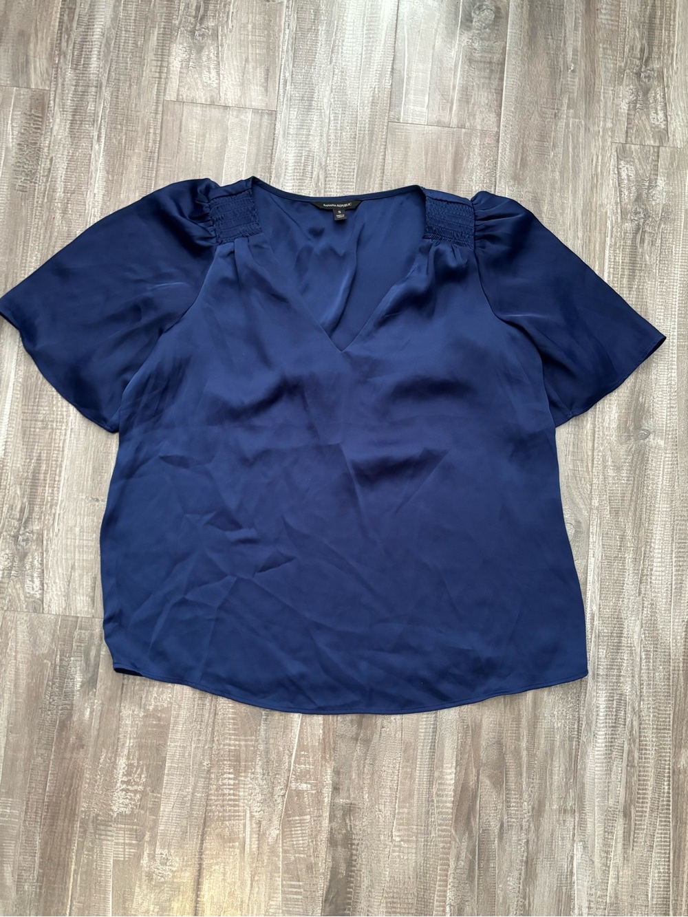 Banana Republic Deep Navy V-Neck Short Sleeve Blouse